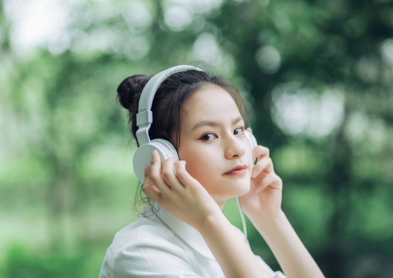 丸子头美女学生妹清新脱俗私拍  第4张