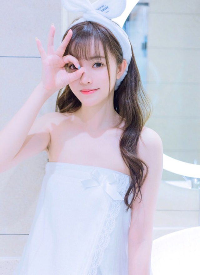 浴巾美女白嫩肌肤吹弹可破美图  第1张