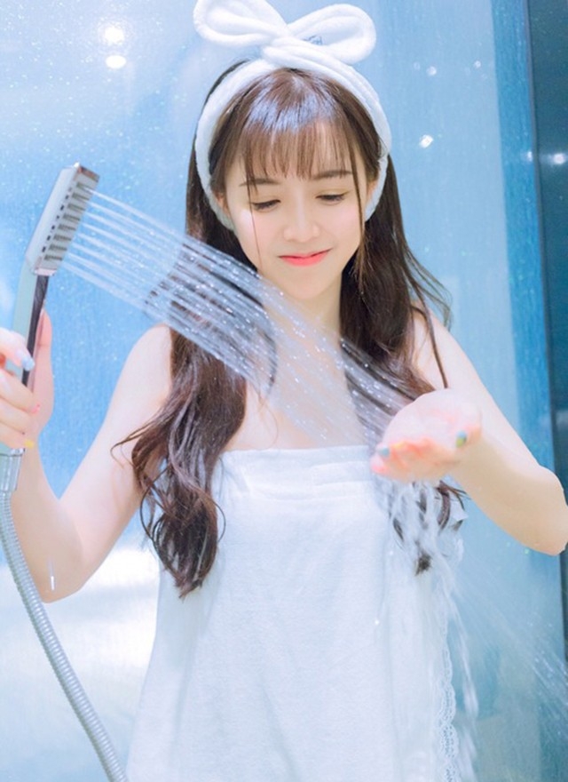 浴巾美女白嫩肌肤吹弹可破美图  第2张