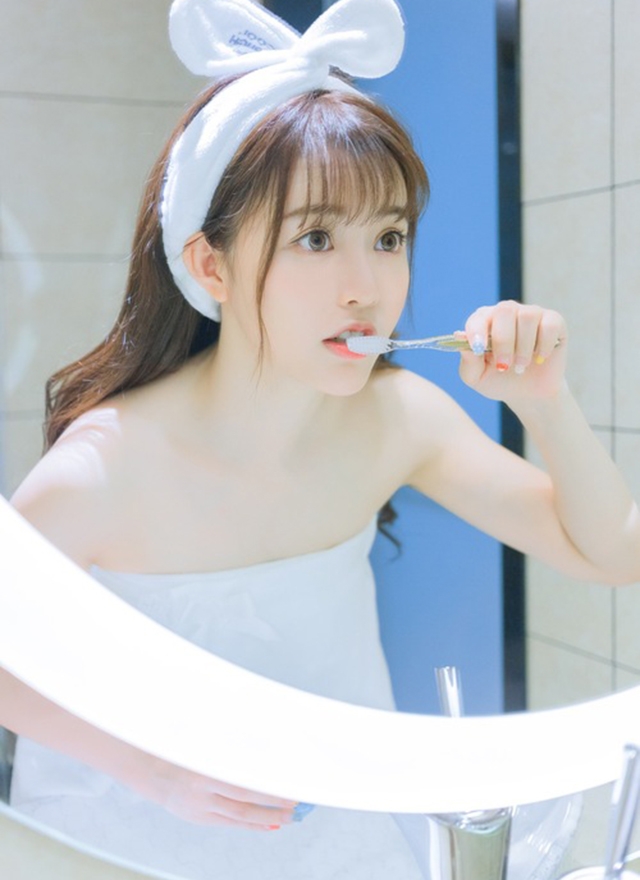 浴巾美女白嫩肌肤吹弹可破美图  第4张