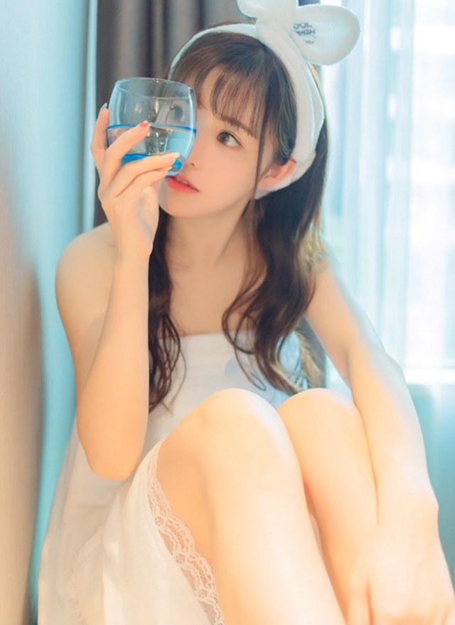 浴巾美女白嫩肌肤吹弹可破美图  第5张