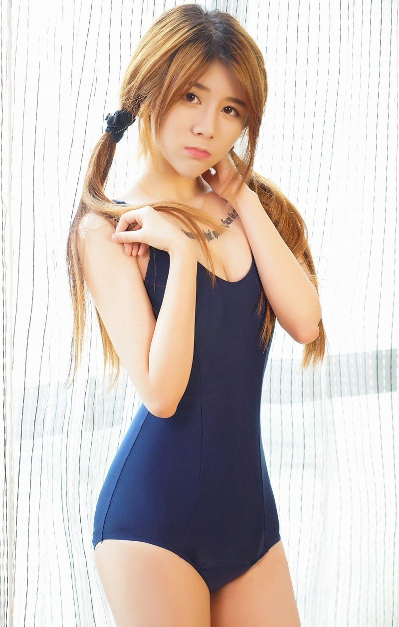 双马尾美女死库水泳衣私房写真  第2张