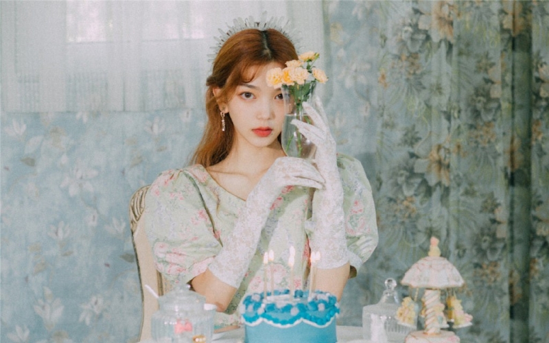 金发少女红唇雪肤美丽动人写真  第10张