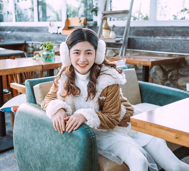 冬日美女甜美笑容清新气质图片  第5张