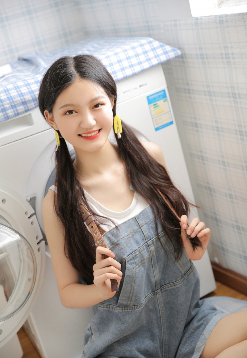 可爱小女孩减龄双马尾治愈系写真  第4张