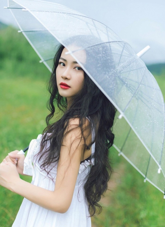清纯美女吊带白裙仙气飘飘美图  第6张