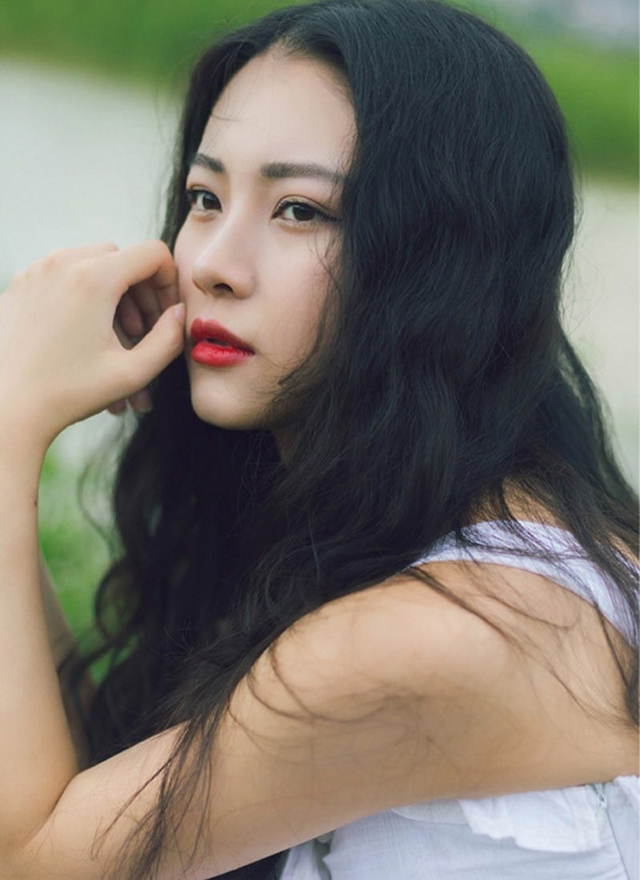 清纯美女吊带白裙仙气飘飘美图  第7张