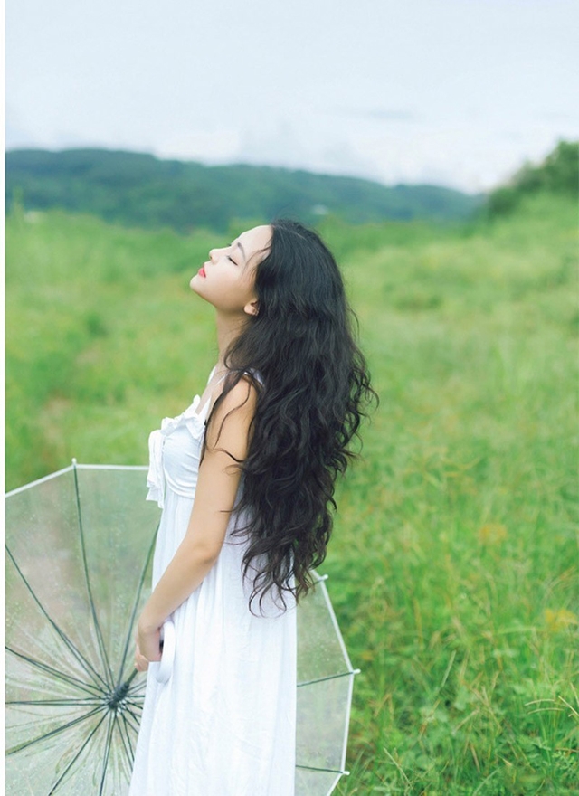 清纯美女吊带白裙仙气飘飘美图  第9张