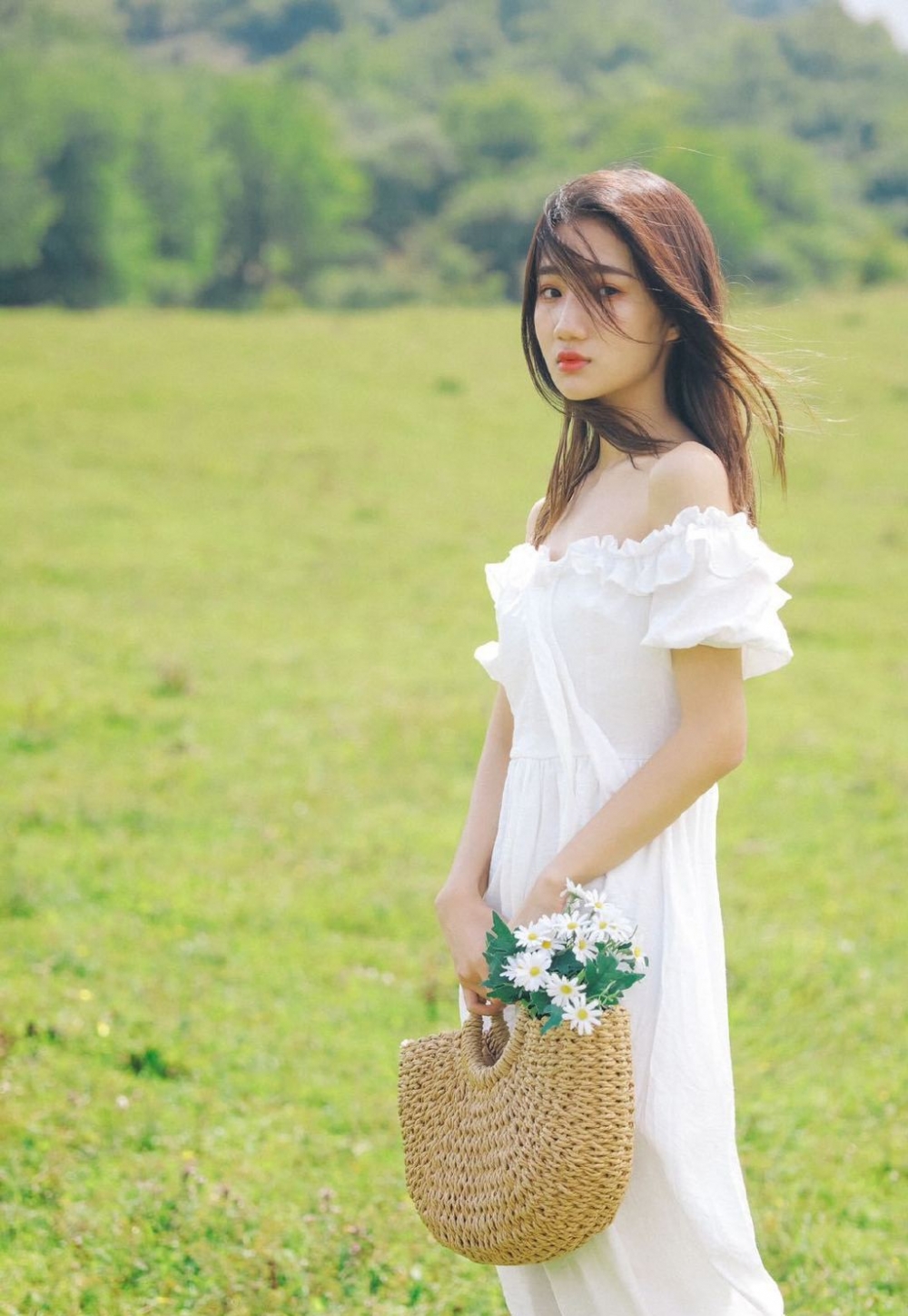 小清新美女一字肩白裙精选图片  第7张