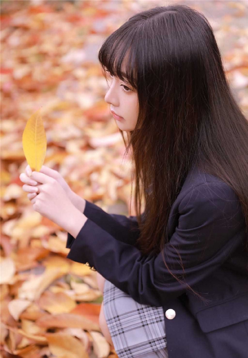校园女神黑长直发美丽大方写真  第3张