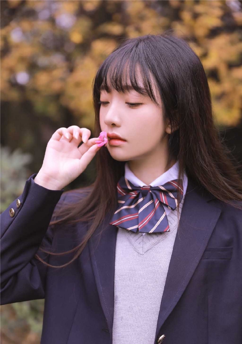 校园女神黑长直发美丽大方写真  第4张
