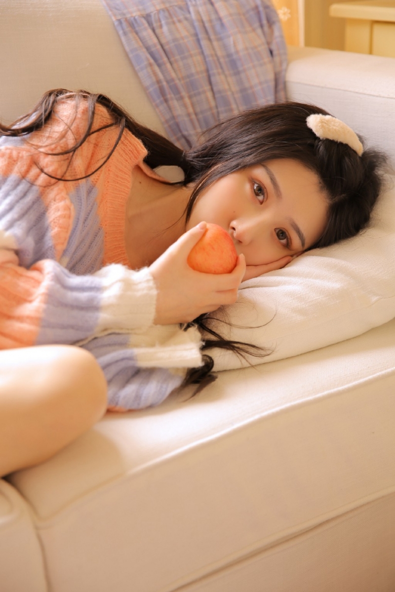 双马尾萌妹子调皮搞怪私房写真  第3张