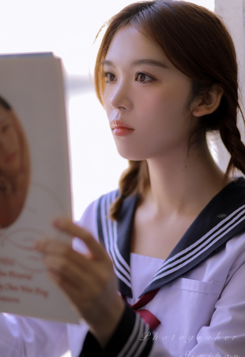 JK制服美女韩式麻花辫精选图片  第8张