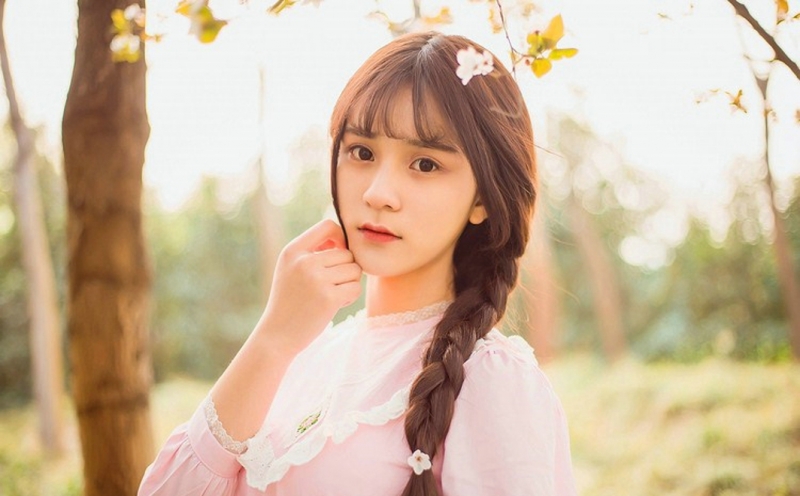 麻花辫小姐姐漂亮脸蛋精选图片  第11张