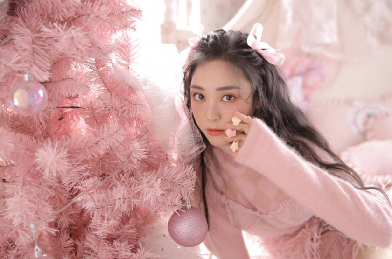 粉嫩小妹波浪卷发浪漫优雅图片  第2张
