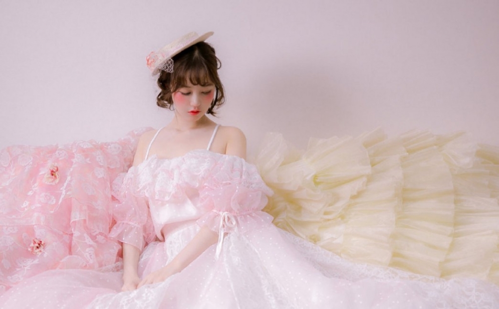 粉嫩小妹漂亮脸蛋白里透红写真  第3张