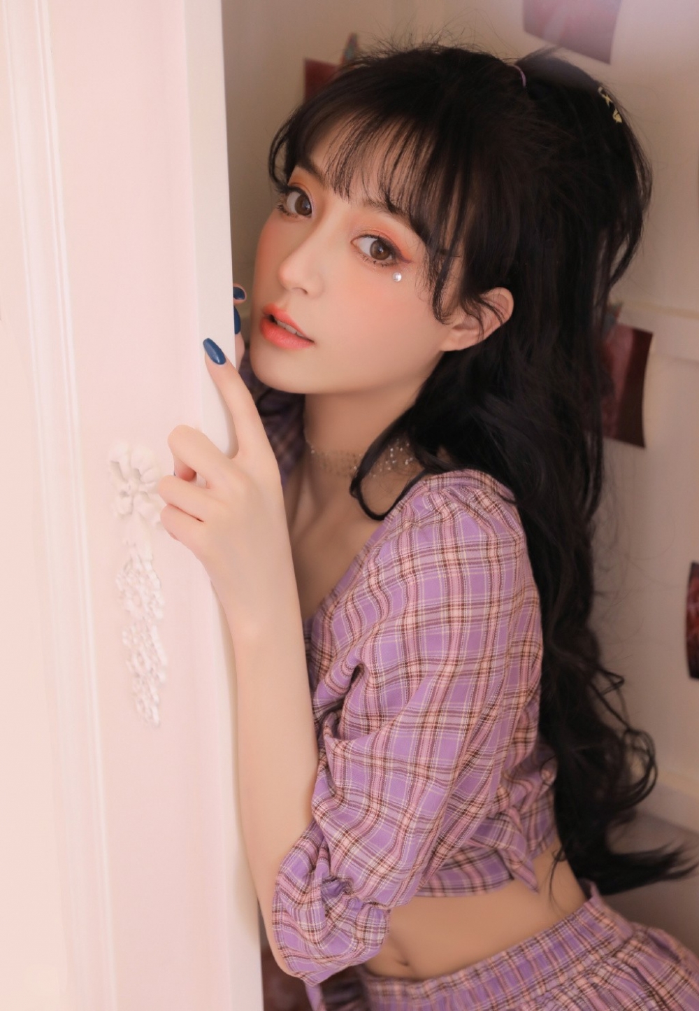 漂亮美眉小蛮腰大长腿私房写真  第6张
