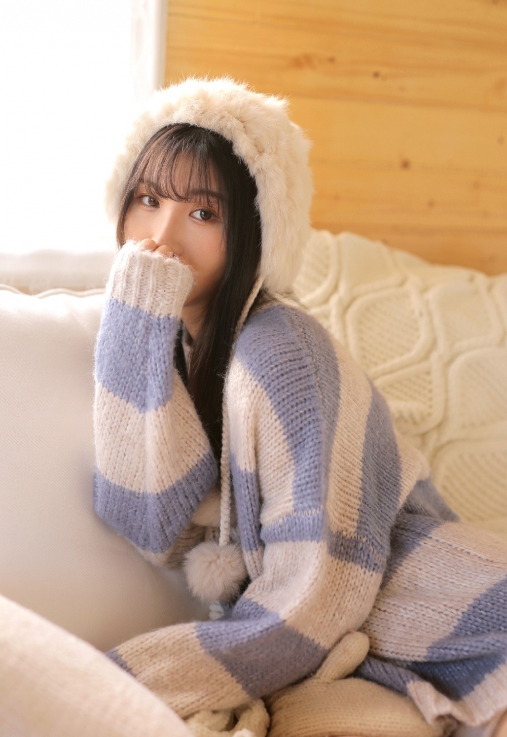 大长腿美少女温柔可人私房写真  第1张