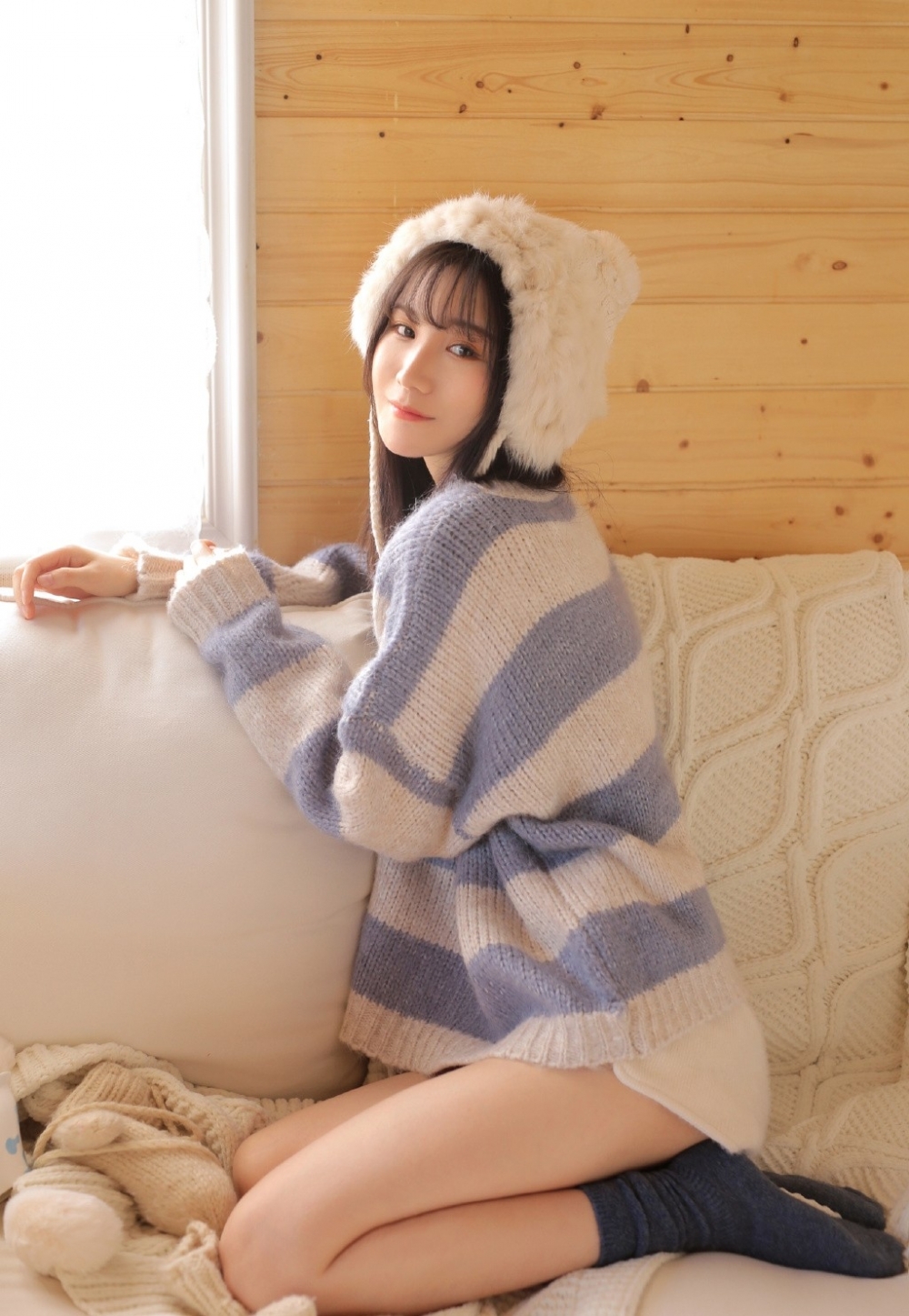 大长腿美少女温柔可人私房写真  第3张