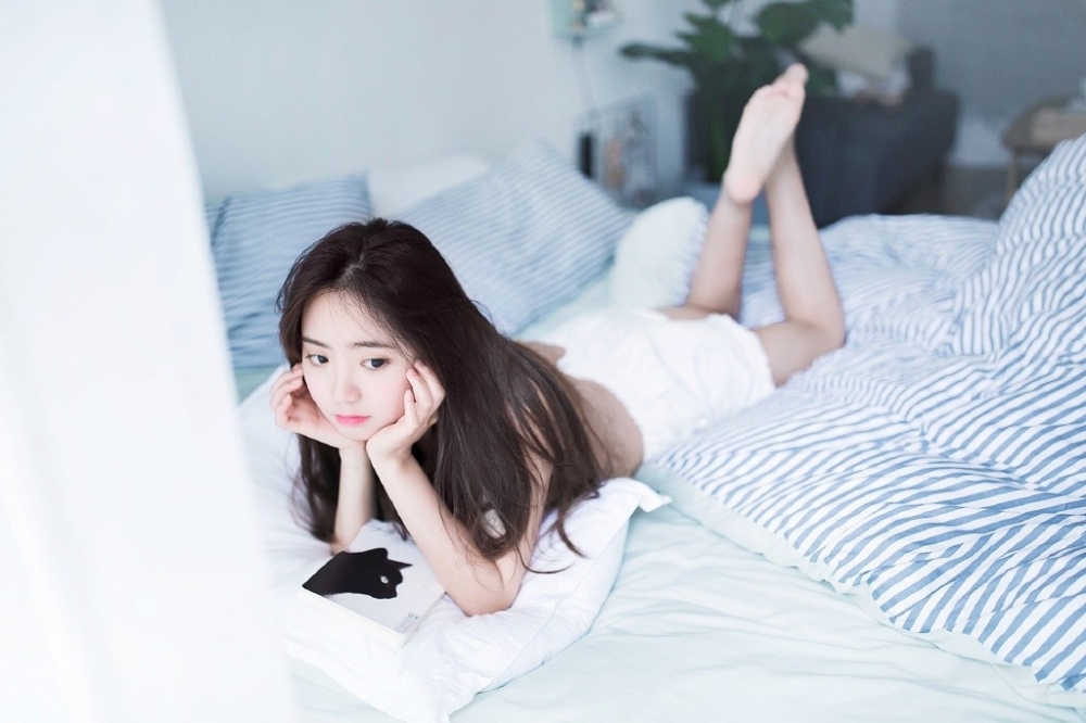早安少女长发披肩慵懒随性图片  第5张