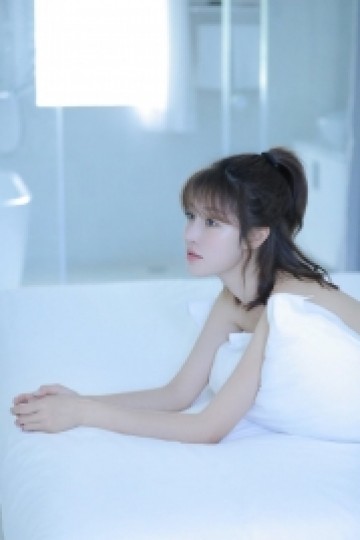 浴室少女娇软可欺肌肤光滑细嫩美女写真