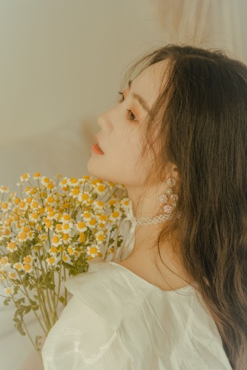 极品美女美背光洁白皙小清新写真