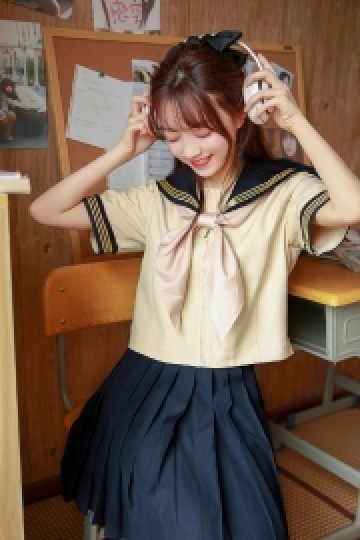 JK制服美女笑靥如花唯美写真集