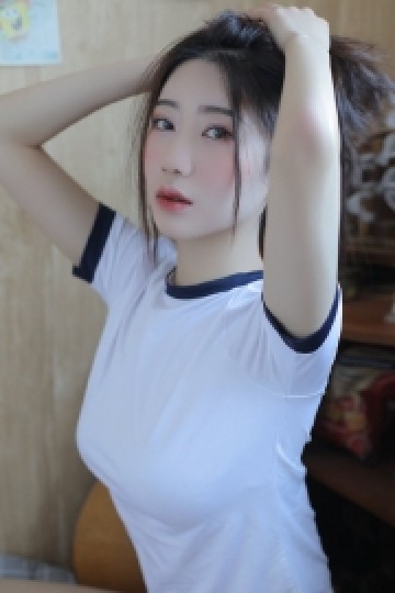 元气少女长得亭亭玉立写真集