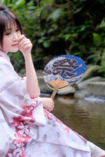 日本和服美女清新脱俗户外写真