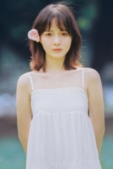 日系妹子气质清新吊带美女写真
