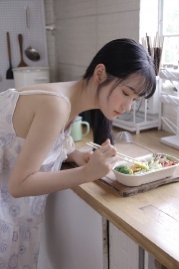 美丽甜心气质慵懒迷人美女照片