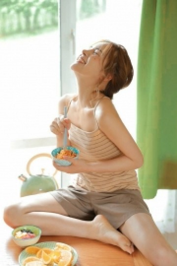 童颜萝莉白嫩肌肤苗条身材写真