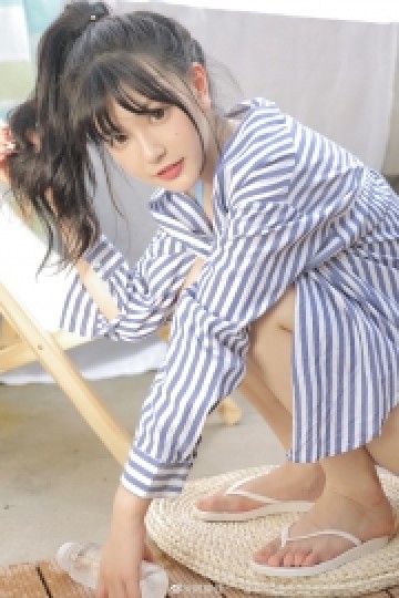 比基尼美少女小蛮腰大长腿写真