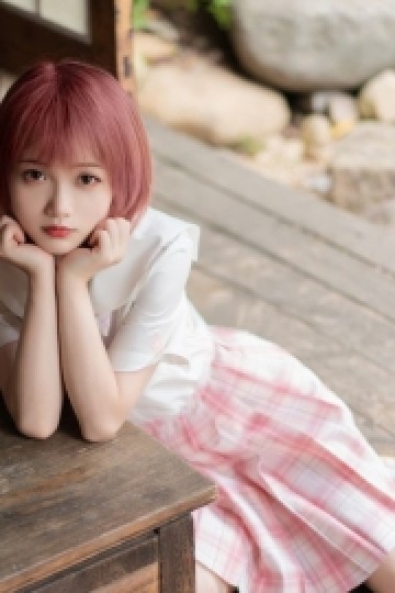 非主流短发美女jk制服户外写真