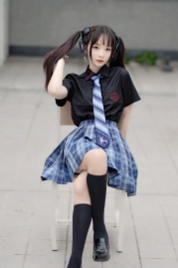 双马尾少女jk制服短裙街拍写真