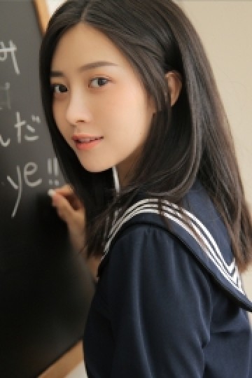 长发学生妹日系JK制服教室写真