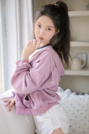 高马尾美女休闲运动服私房写真