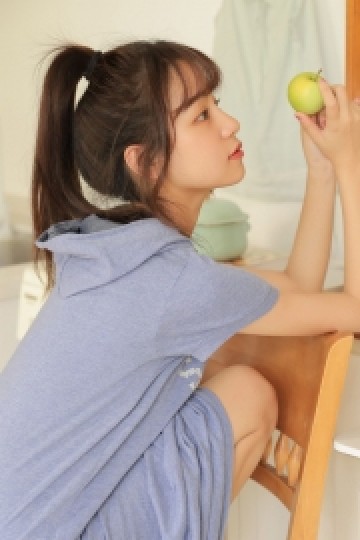 俏皮少女性格古灵精怪可爱图片