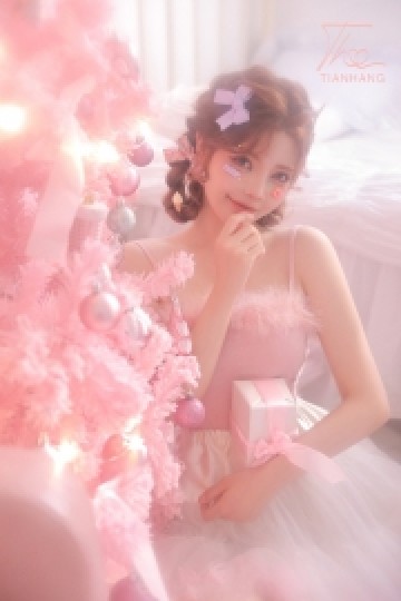 粉嫩小妹吊带短裙梦幻唯美写真