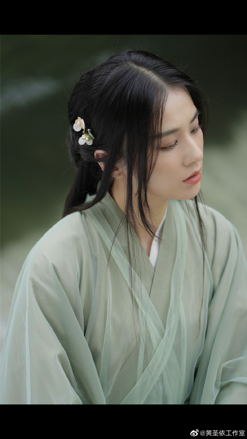 黄圣依古风大片释出 网友直呼"梦回七仙女"  第4张