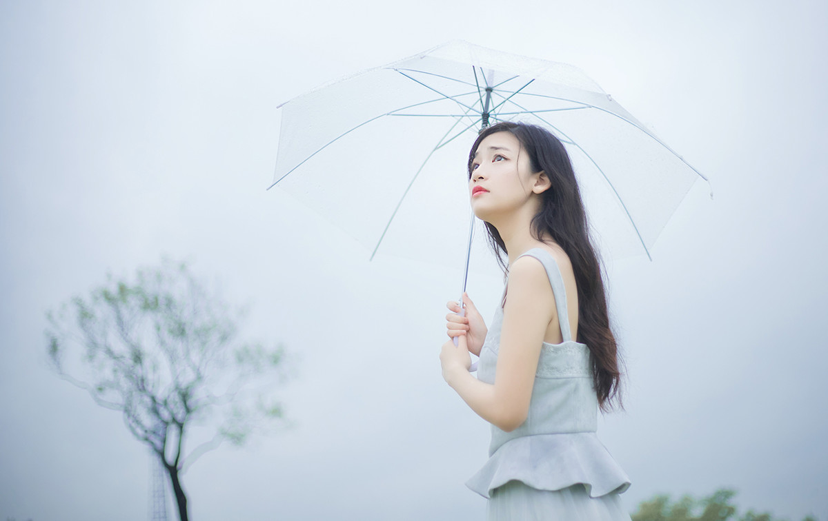 她的雨天  第1张