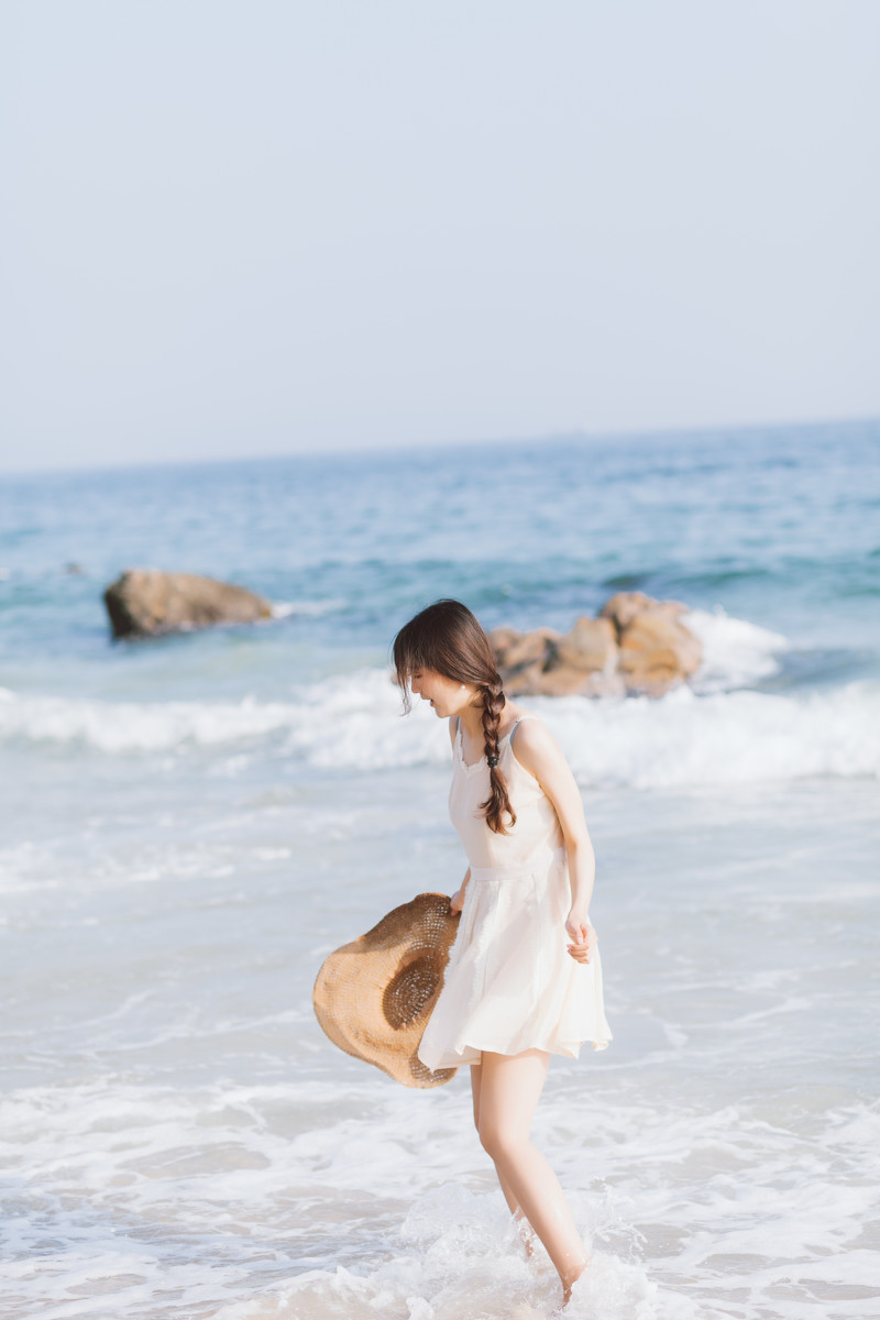 海边少女  第5张