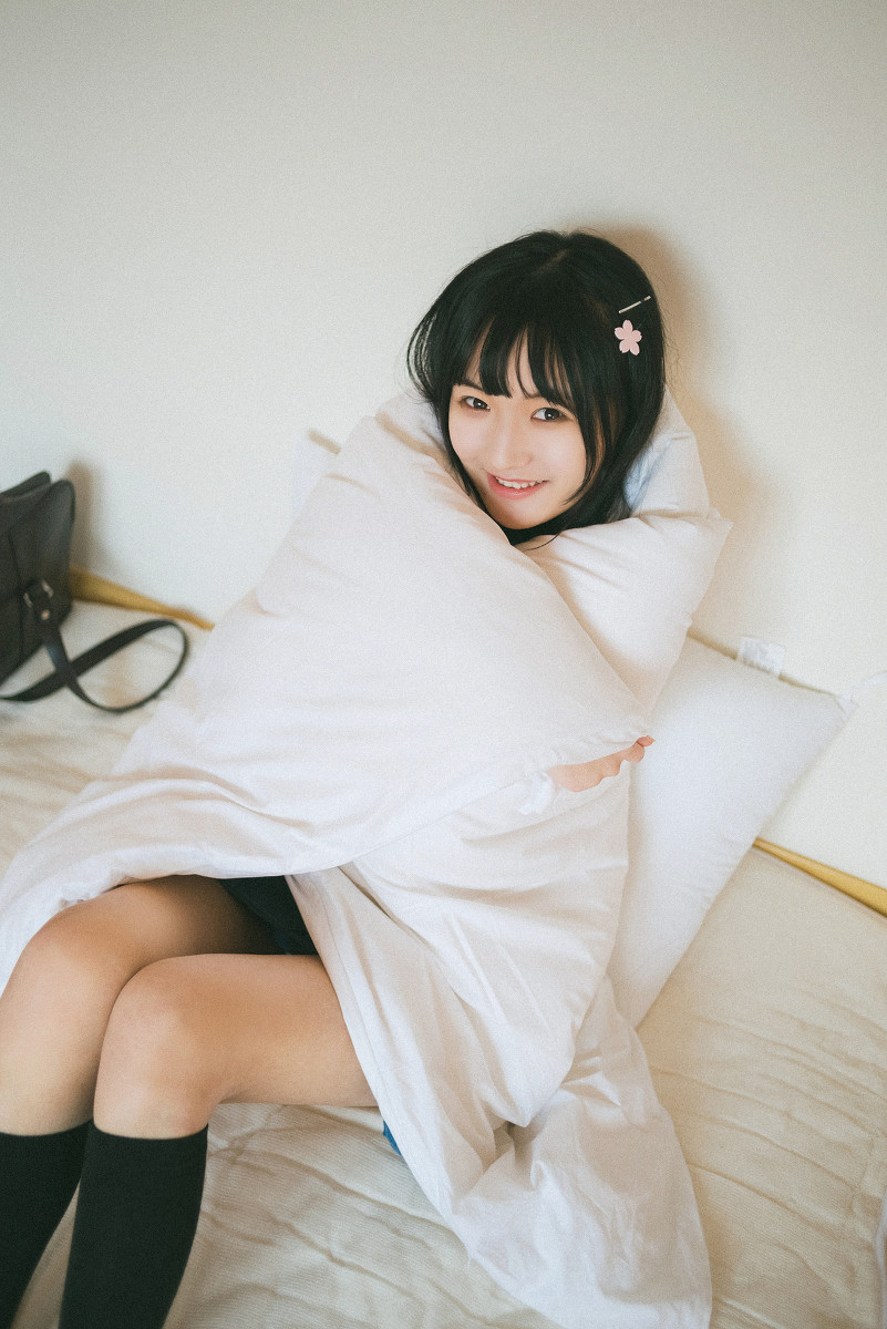 晴日下的美少女  第8张