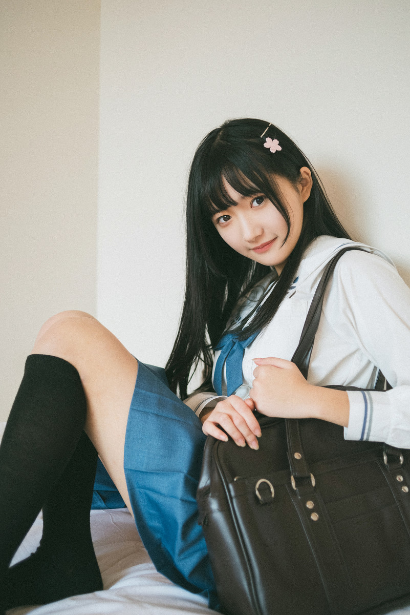 晴日下的美少女  第11张