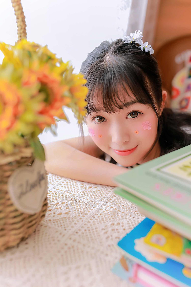 花儿与少女  第5张