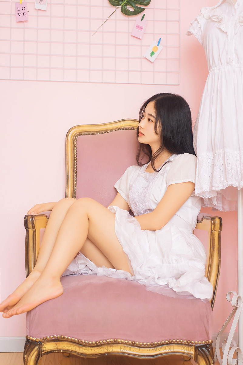 安静的少女  第3张