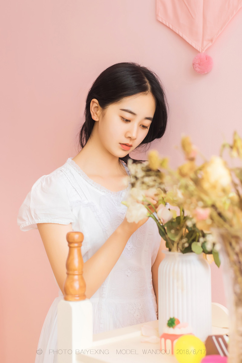 安静的少女  第8张