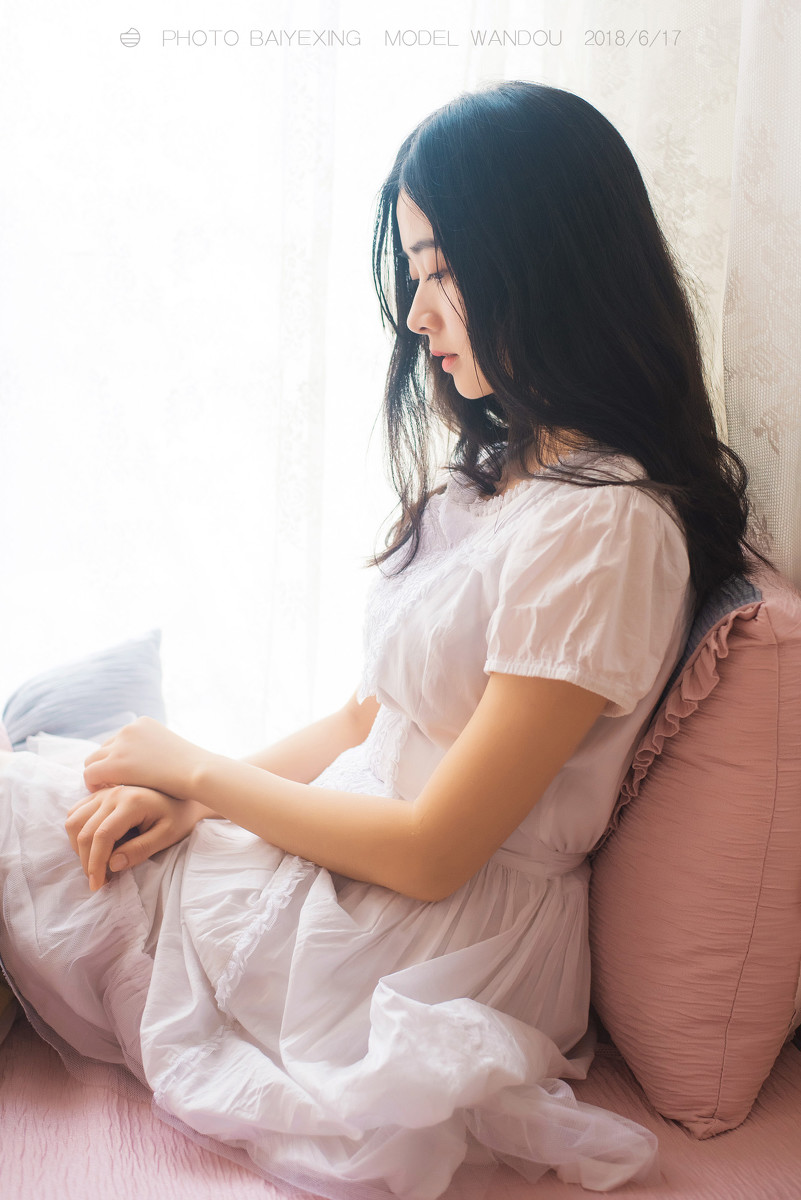 安静的少女  第17张