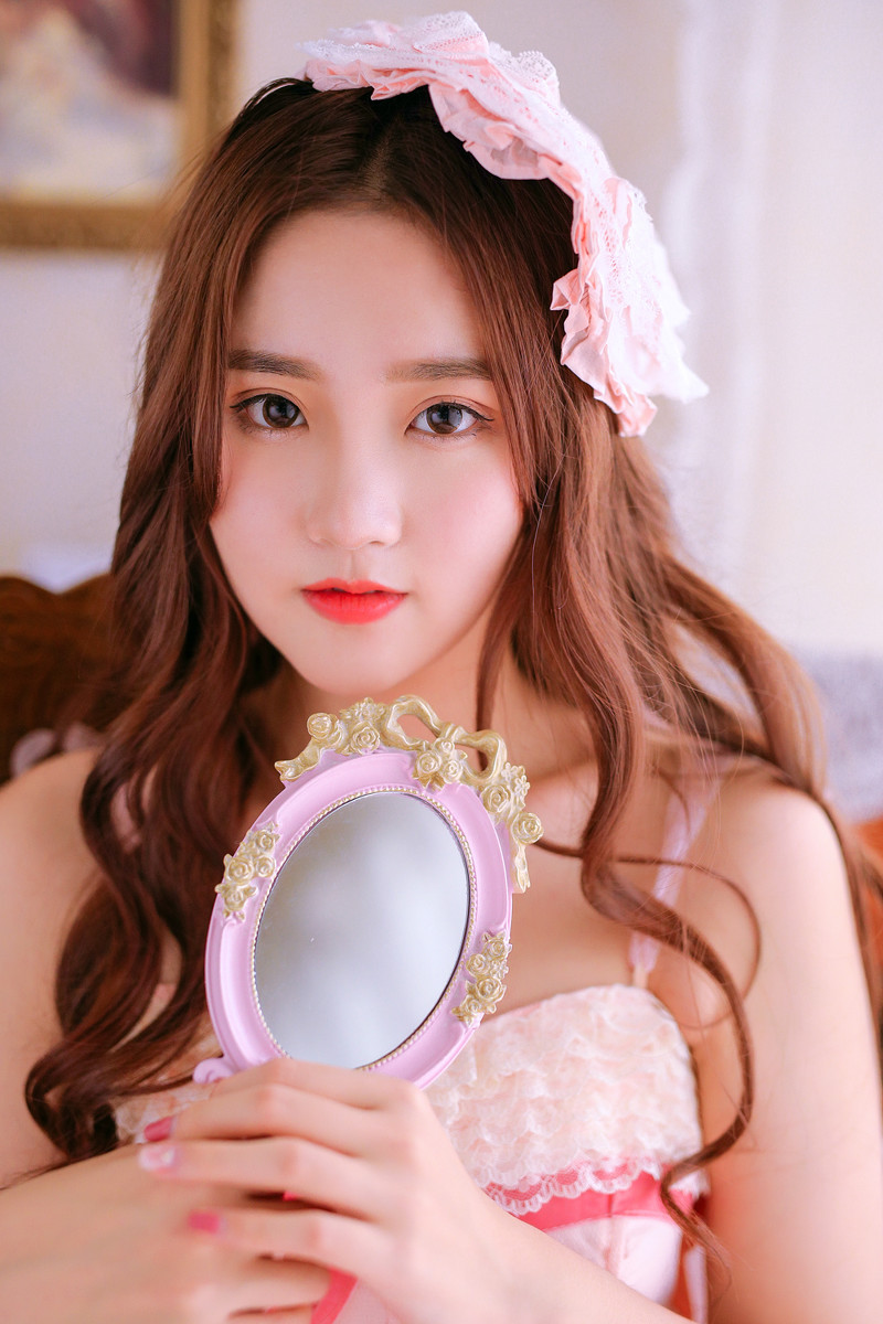 ‪粉色复古少女  第2张