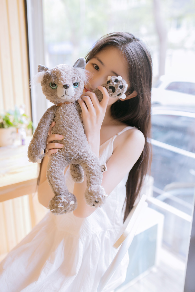 北方有佳人  第3张